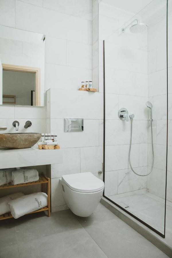 Essentia Vita Comfy Suites Лименас Екстериор снимка