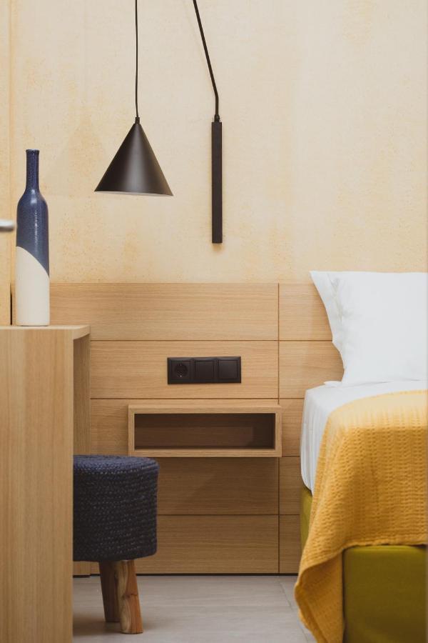 Essentia Vita Comfy Suites Лименас Екстериор снимка