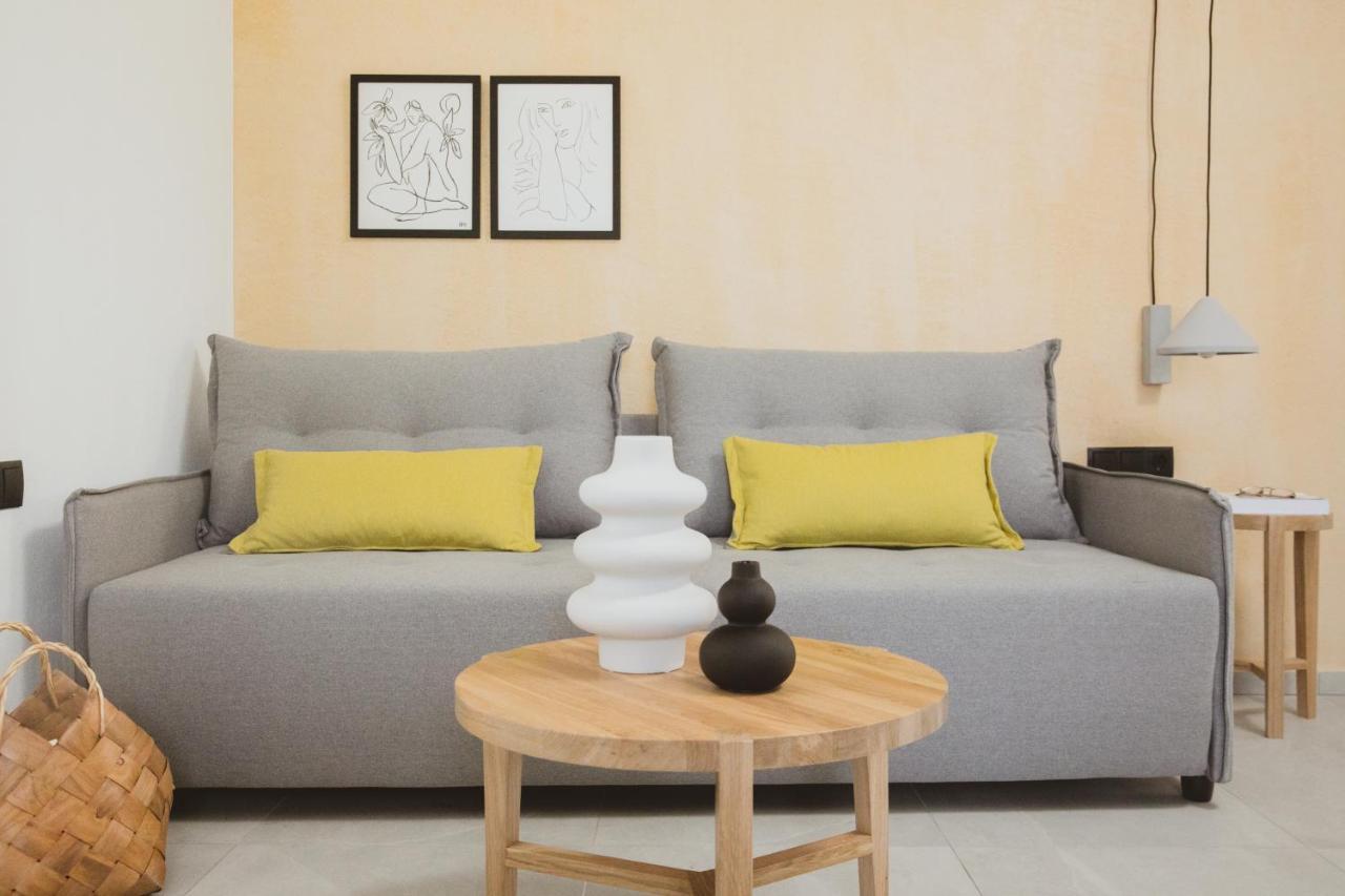 Essentia Vita Comfy Suites Лименас Екстериор снимка