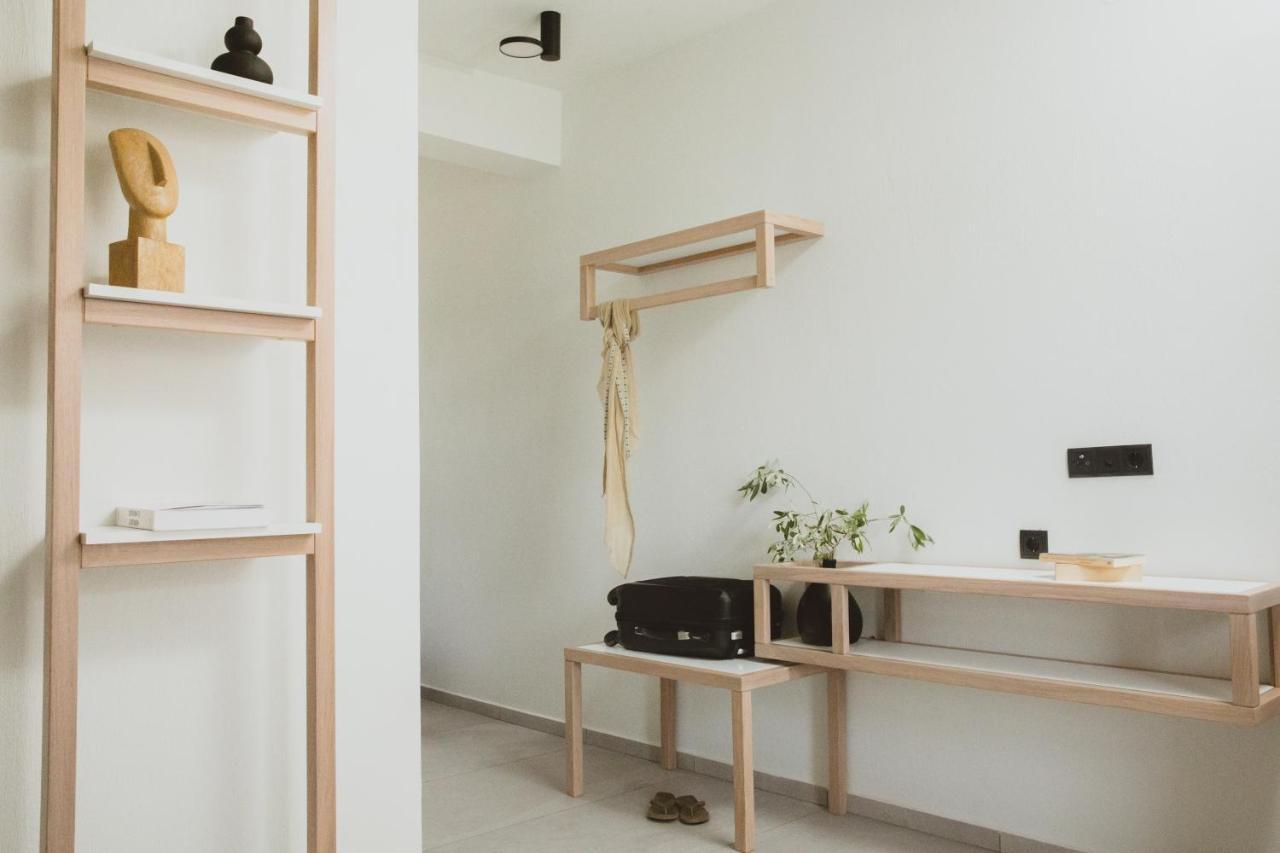 Essentia Vita Comfy Suites Лименас Екстериор снимка