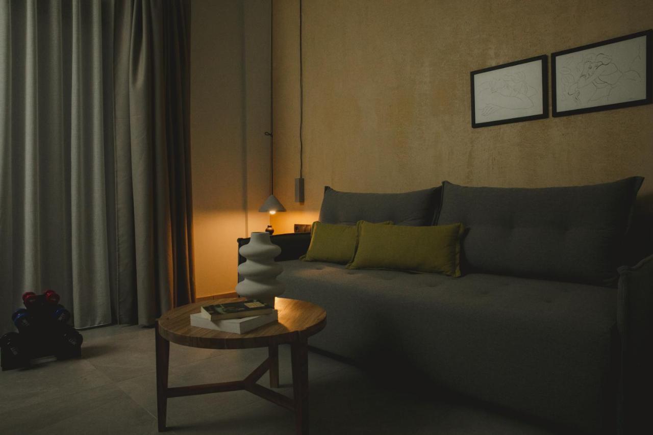 Essentia Vita Comfy Suites Лименас Екстериор снимка